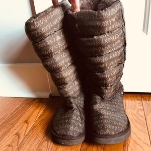 Roxy winters boots size 10. Barely worn